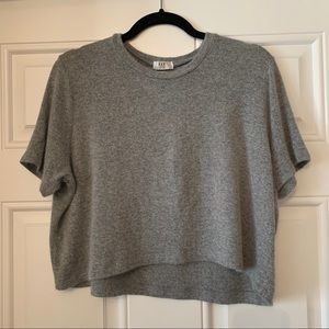 NWT Brandy Melville Cropped Sweater Tee Shirt